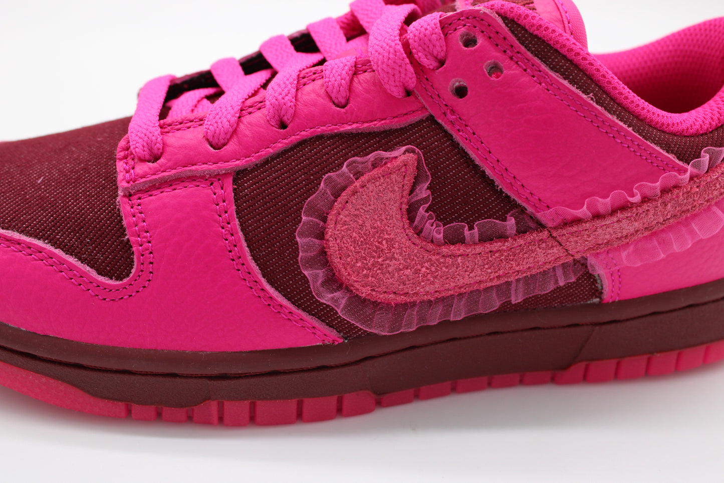 Nike Dunk Low Valentines Day 22