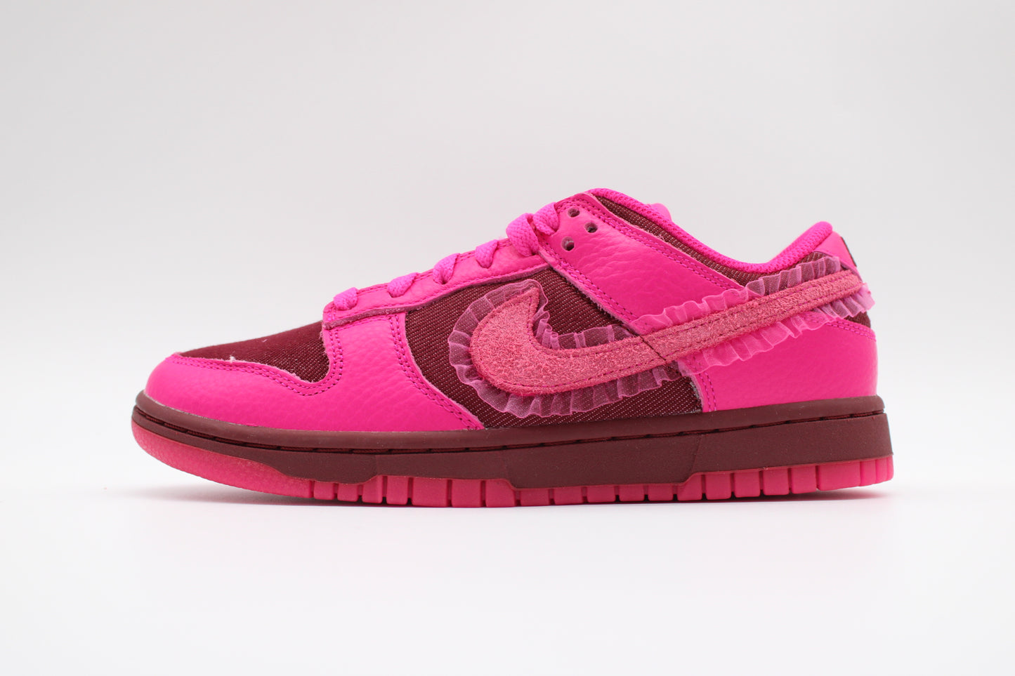 Nike Dunk Low Valentines Day 22